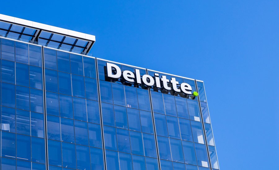 Read more about the article Deloitte Hiring 2026: Freshers & Graduates Can Apply – Check Eligibility, Roles & Apply Now